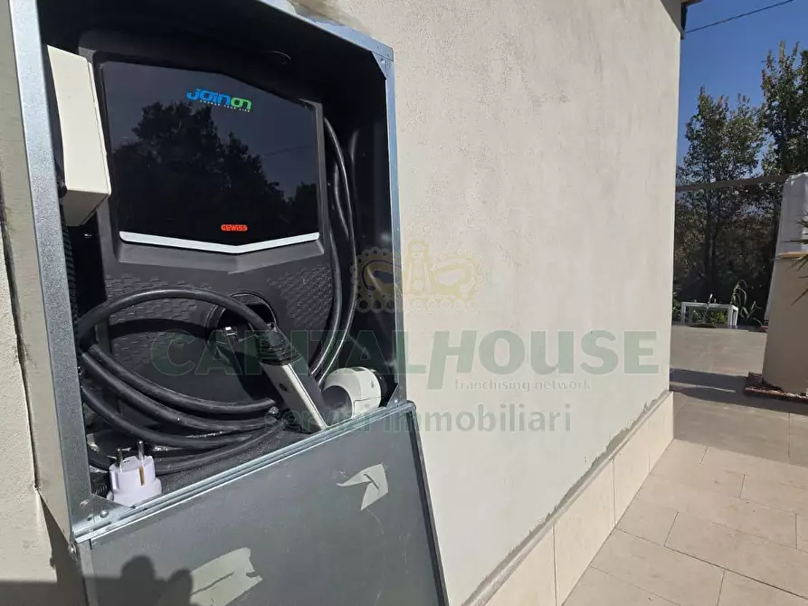 Immagine 22 di Villa in vendita  a Cervaro