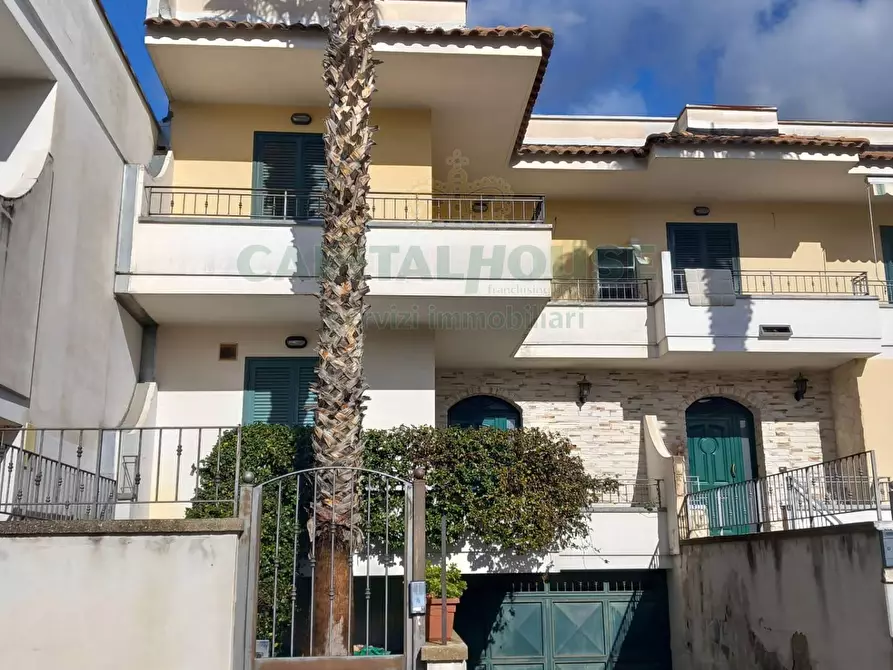 Immagine 1 di Villetta a schiera in vendita  in avella a Avella