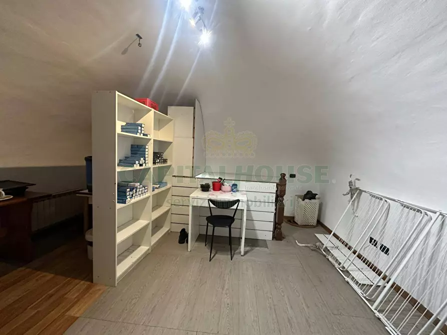 Immagine 9 di Locale commerciale in affitto  in Via San Vitale a Bologna