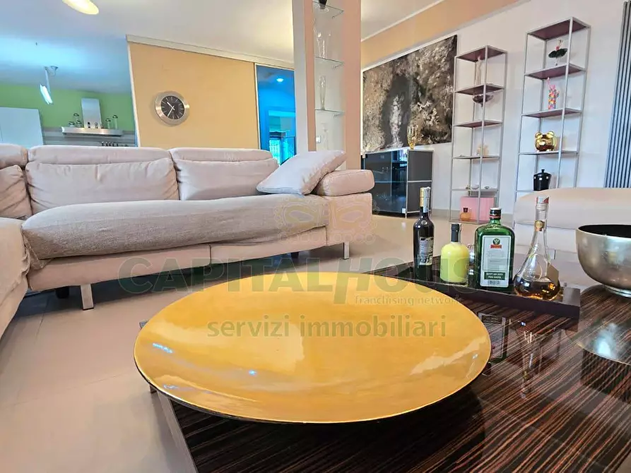 Immagine 10 di Appartamento in vendita  in Via Einaudi a Capodrise