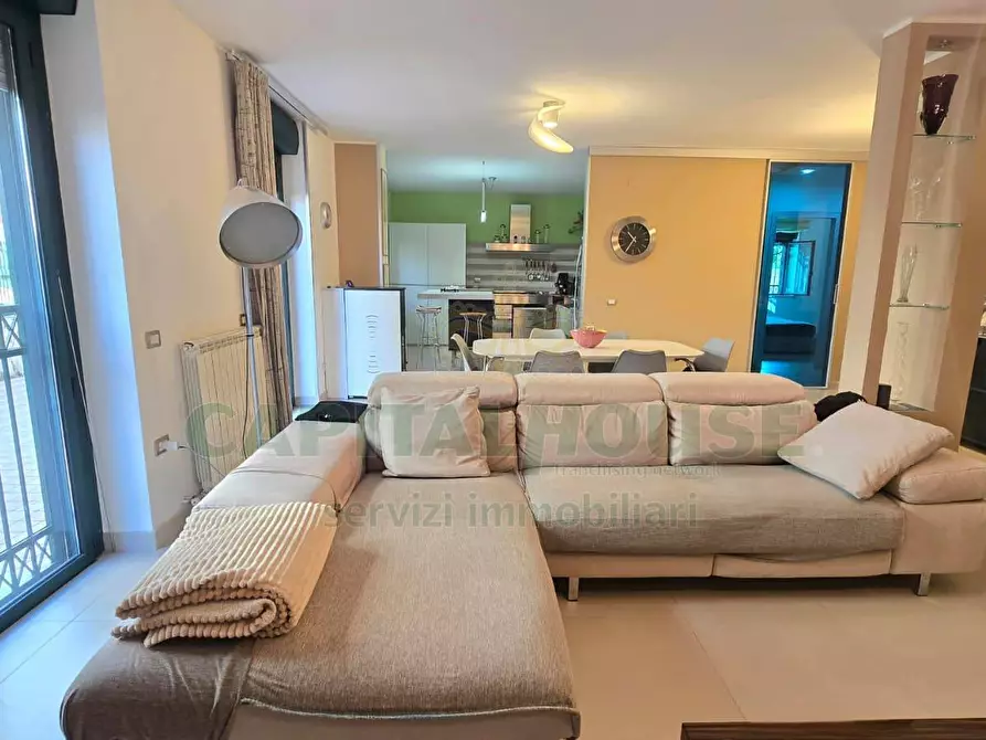 Immagine 11 di Appartamento in vendita  in Via Einaudi a Capodrise