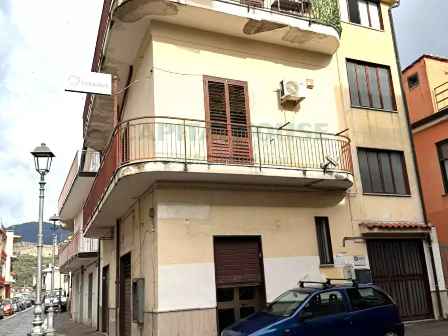 Immagine 7 di Palazzo in vendita  in avella a Avella