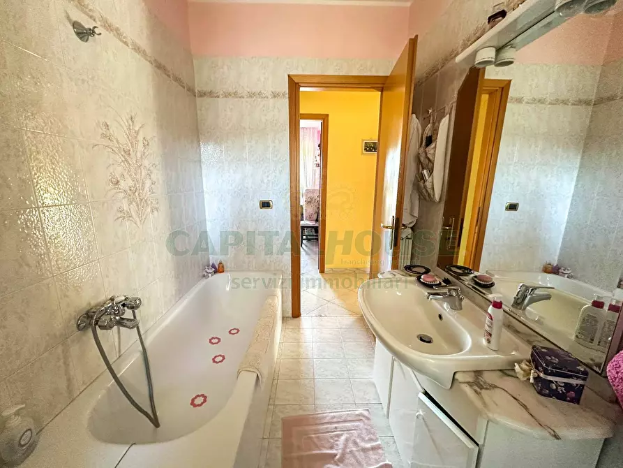 Immagine 11 di Appartamento in vendita  in ZONA CONAD a San Tammaro