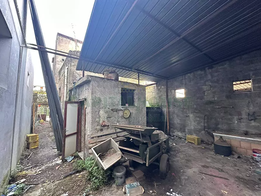 Immagine 28 di Rustico / casale in vendita  in via vastola a Cercola