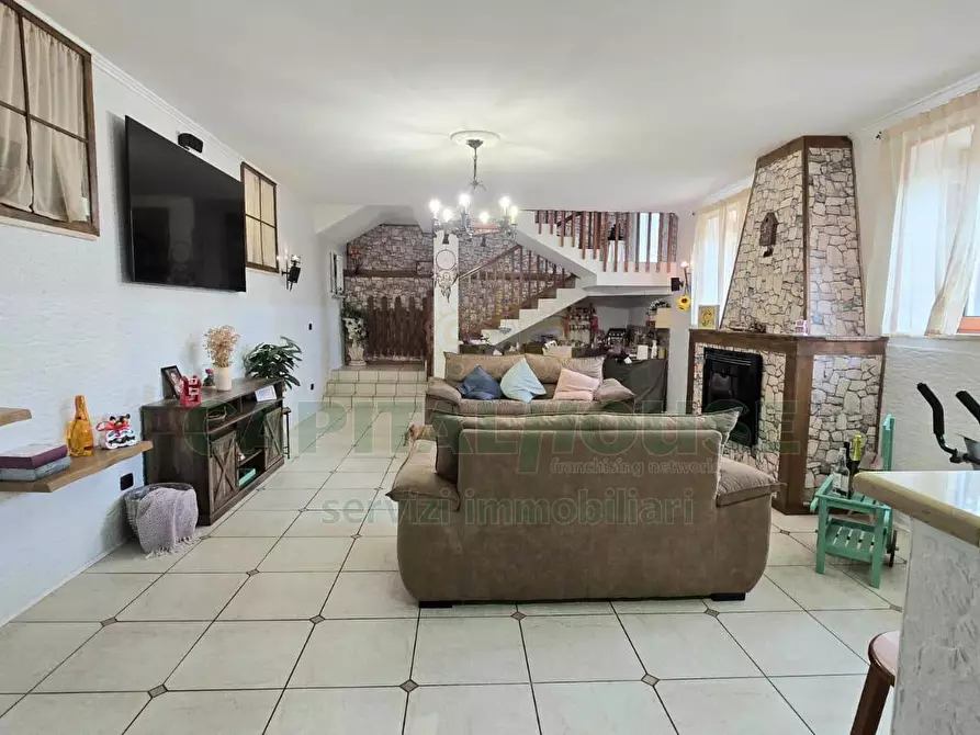 Immagine 14 di Appartamento in vendita  in Via Appia a Capodrise