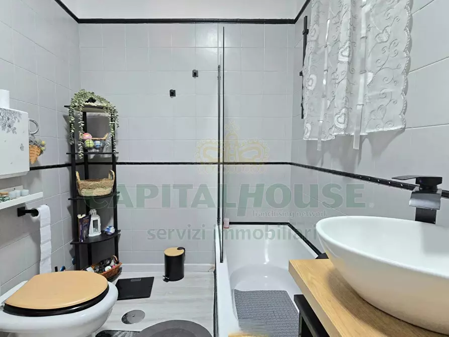 Immagine 25 di Appartamento in vendita  in Via Appia a Capodrise