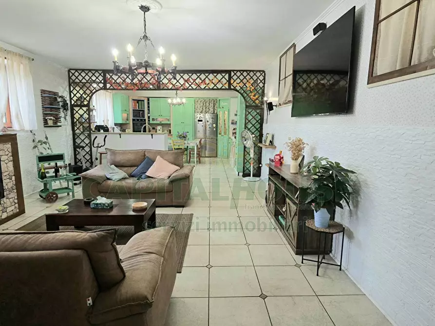 Immagine 10 di Appartamento in vendita  in Via Appia a Capodrise