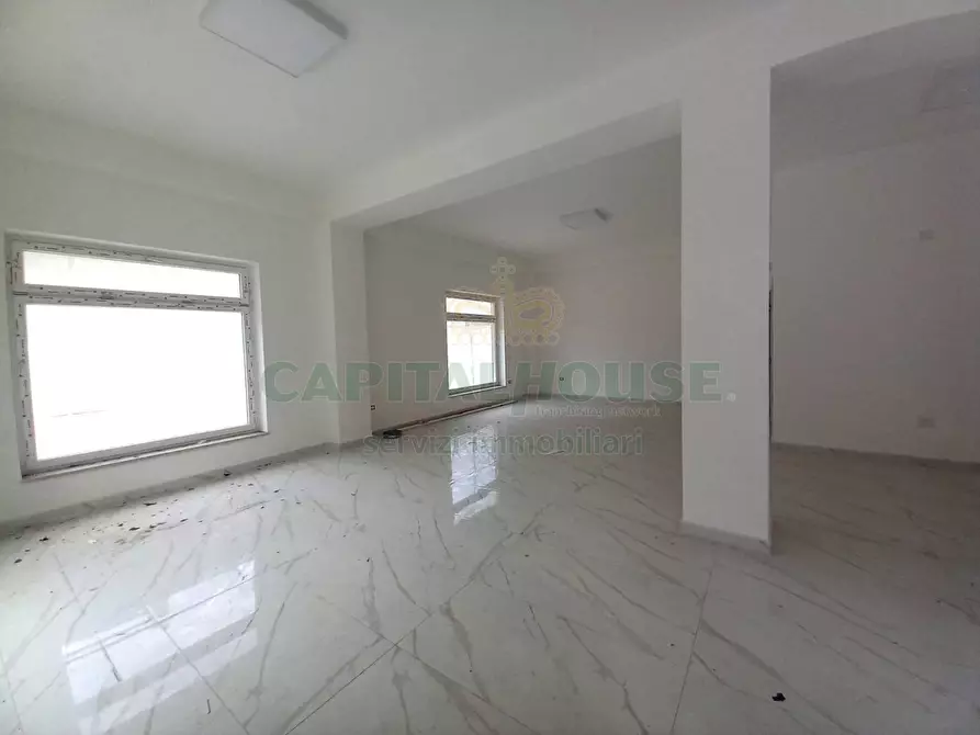 Immagine 9 di Locale commerciale in affitto  in via nazionale delle puglie a Baiano