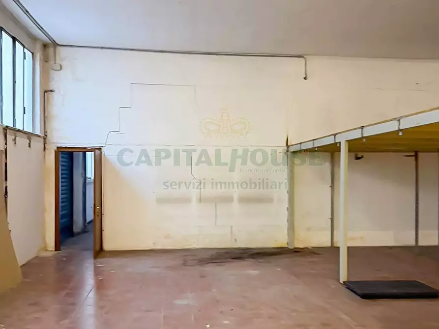 Immagine 8 di Locale commerciale in vendita  a Milano