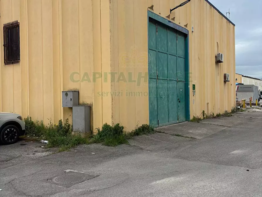 Immagine 1 di Capannone industriale in vendita  a Salerno