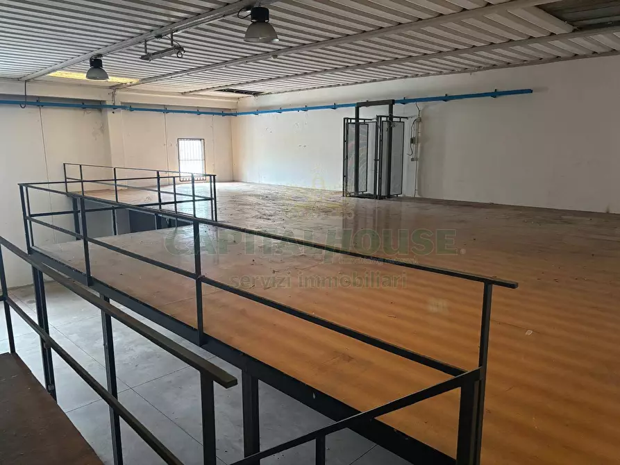 Immagine 3 di Capannone industriale in vendita  a Salerno