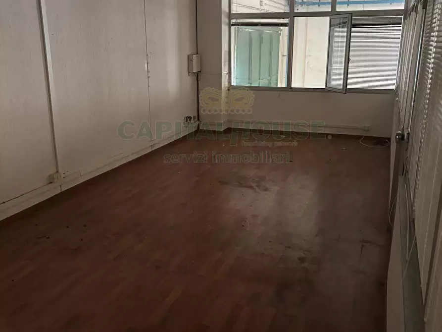 Immagine 4 di Capannone industriale in vendita  a Salerno