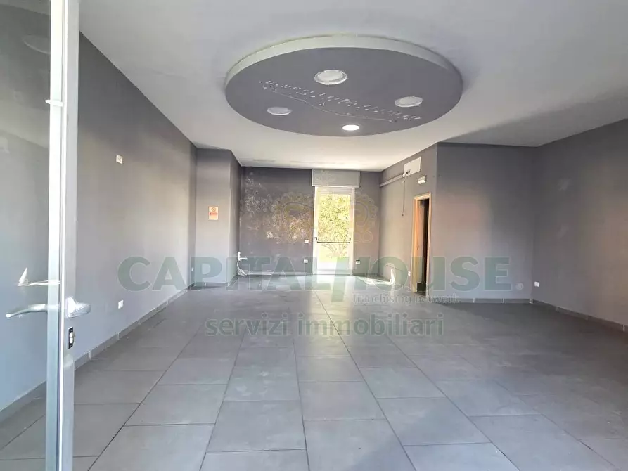 Immagine 1 di Locale commerciale in affitto  a Camposano