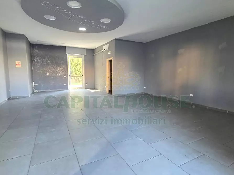 Immagine 4 di Locale commerciale in affitto  a Camposano