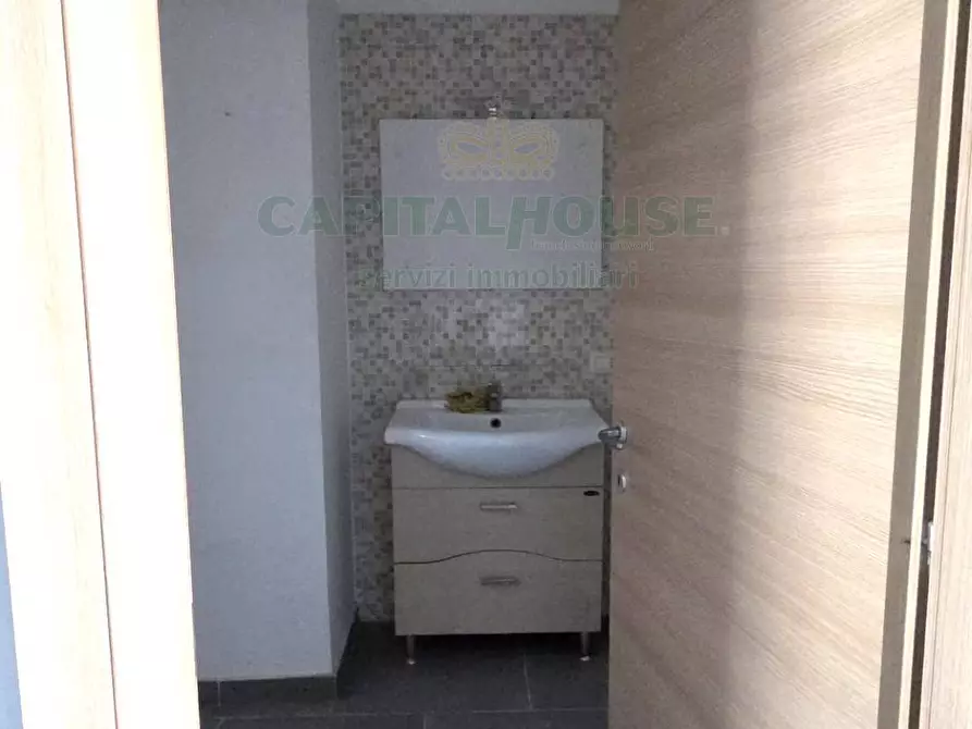 Immagine 8 di Locale commerciale in affitto  a Camposano