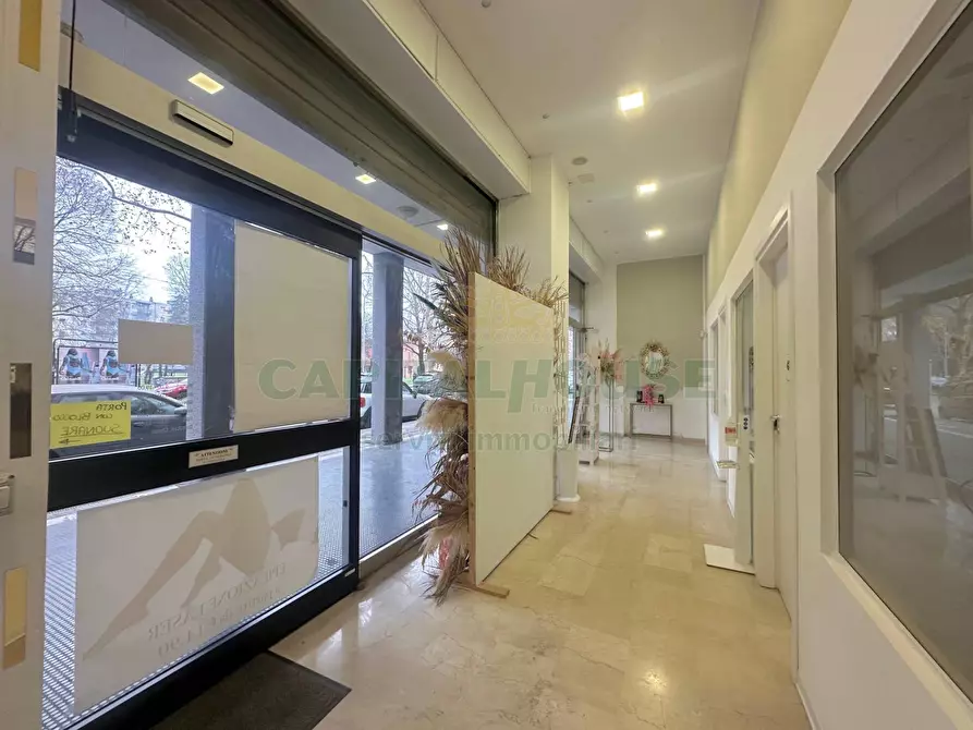Immagine 2 di Attività commerciale in vendita  in Viale Zagabria a Bologna