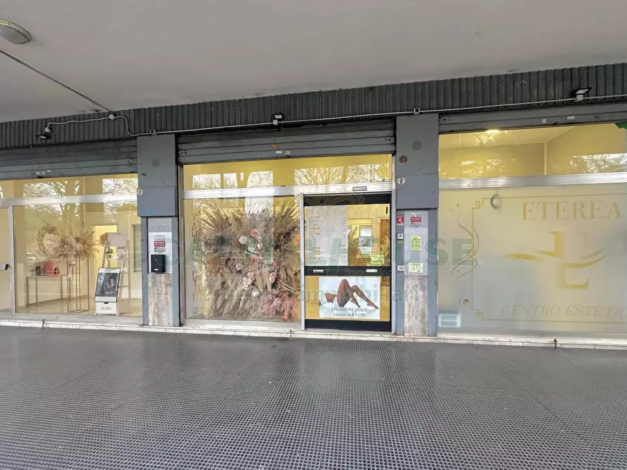 Immagine 18 di Attività commerciale in vendita  in Viale Zagabria a Bologna