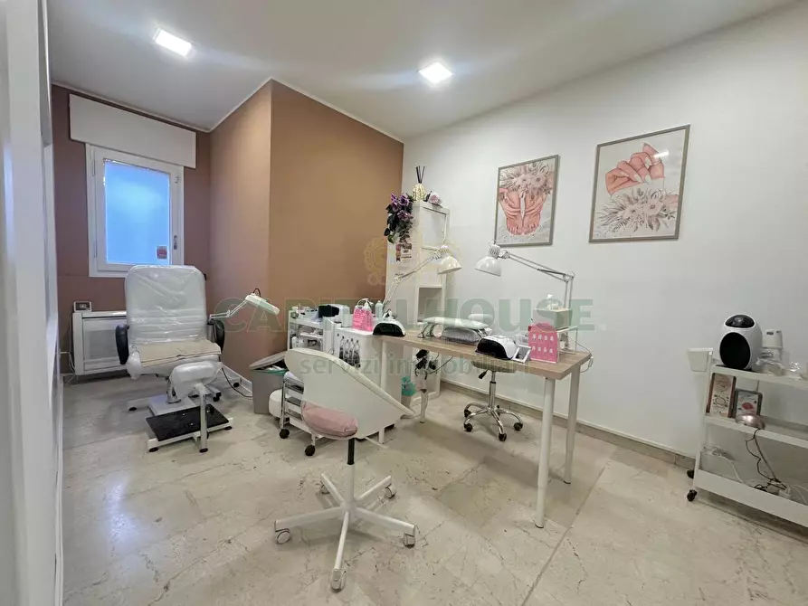 Immagine 9 di Attività commerciale in vendita  in Viale Zagabria a Bologna