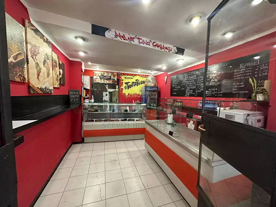 Immagine 2 di Attività commerciale in vendita  in Via Del Pratello a Bologna