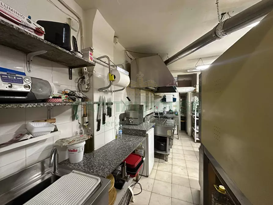 Immagine 8 di Attività commerciale in vendita  in Via Del Pratello a Bologna