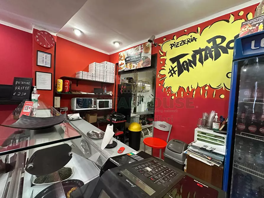 Immagine 5 di Attività commerciale in vendita  in Via Del Pratello a Bologna