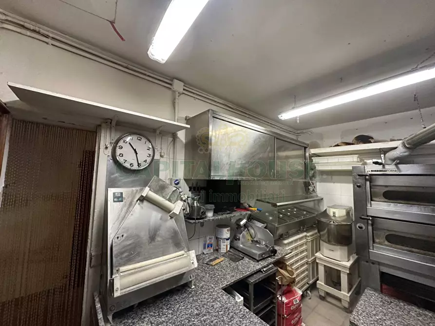 Immagine 12 di Attività commerciale in vendita  in Via Del Pratello a Bologna