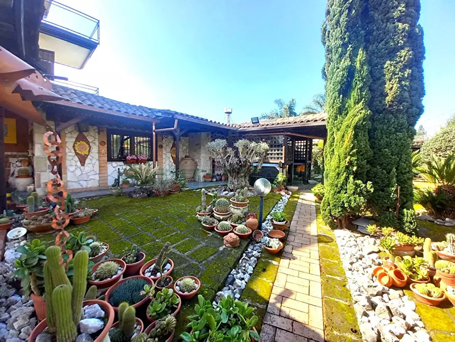 Immagine 2 di Villa in vendita  in via paganini a Baiano