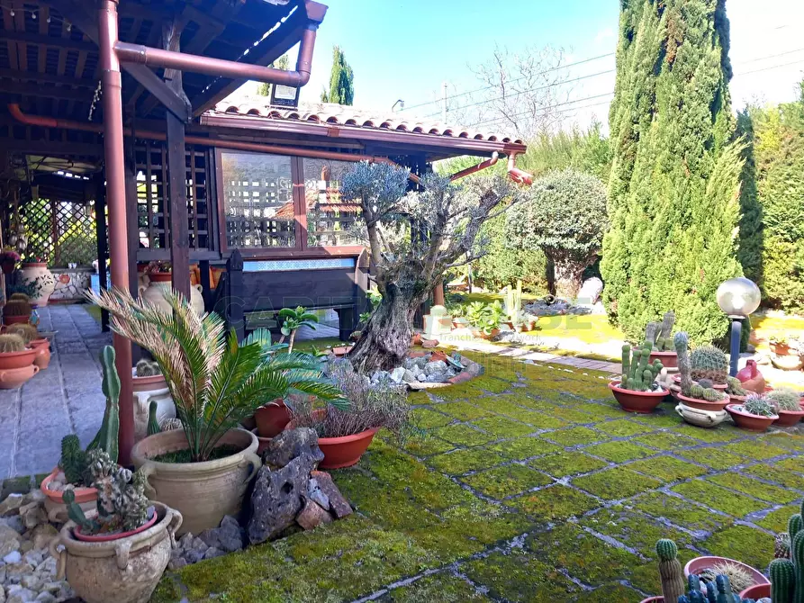 Immagine 3 di Villa in vendita  in via paganini a Baiano