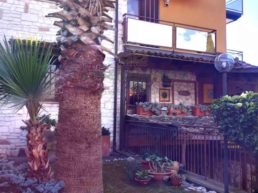 Immagine 4 di Villa in vendita  in via paganini a Baiano