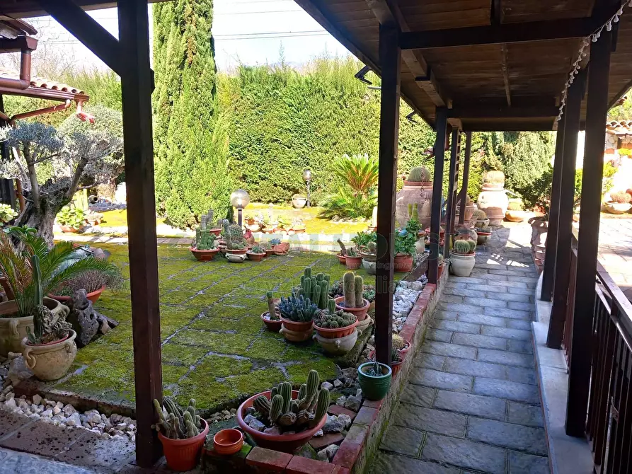 Immagine 5 di Villa in vendita  in via paganini a Baiano