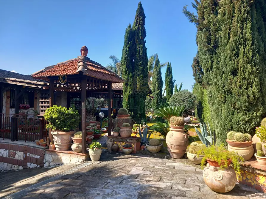 Immagine 13 di Villa in vendita  in via paganini a Baiano