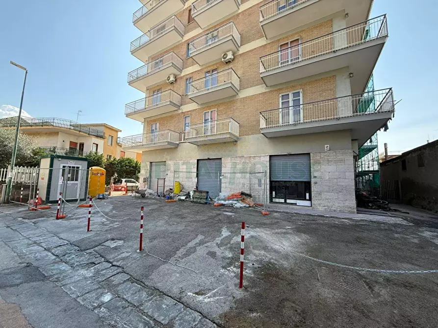 Immagine 1 di Locale commerciale in vendita  in Via Principe di Piemonte a Camposano