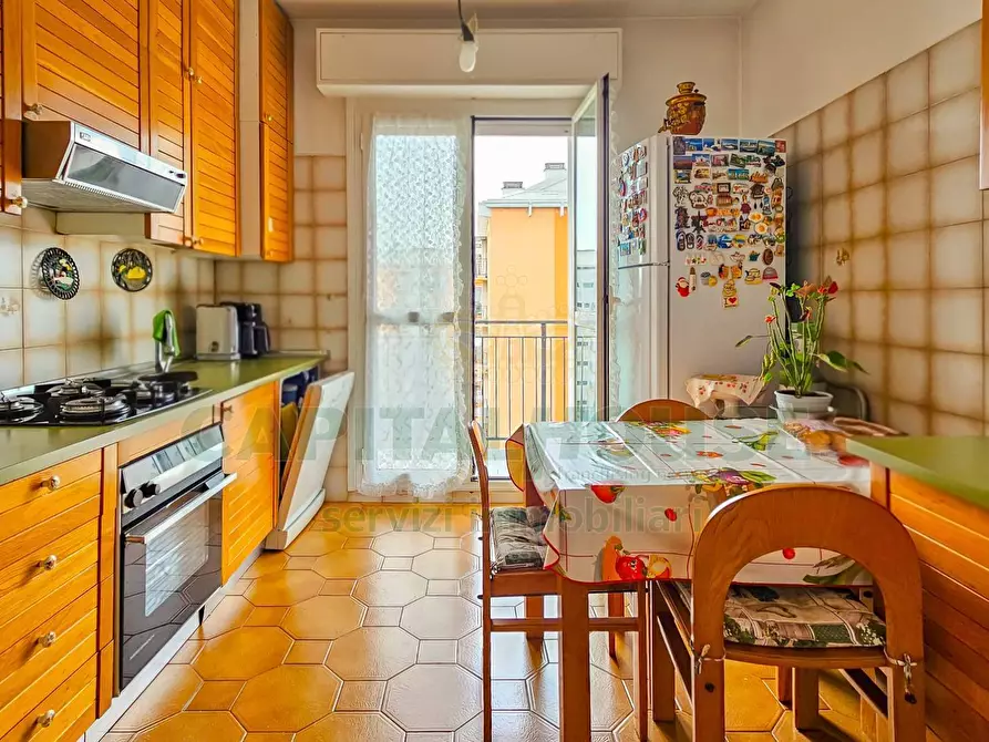 Immagine 2 di Appartamento in vendita  in Via dei Pini a Rozzano