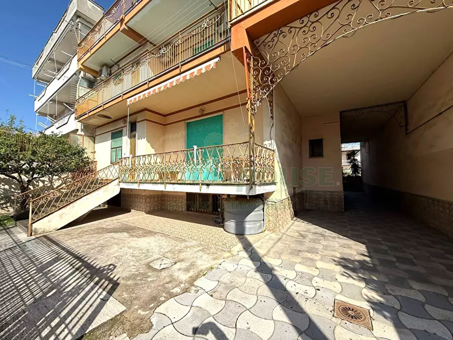 Immagine 1 di Villa in vendita  in Via Antonio De Luca a Cicciano