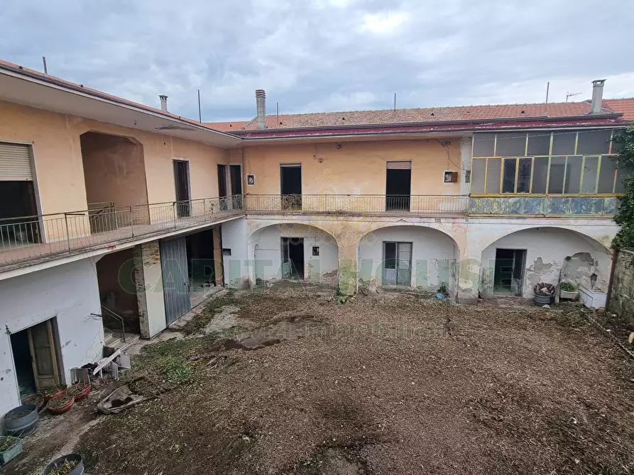 Immagine 1 di Casa indipendente in vendita  a Macerata Campania