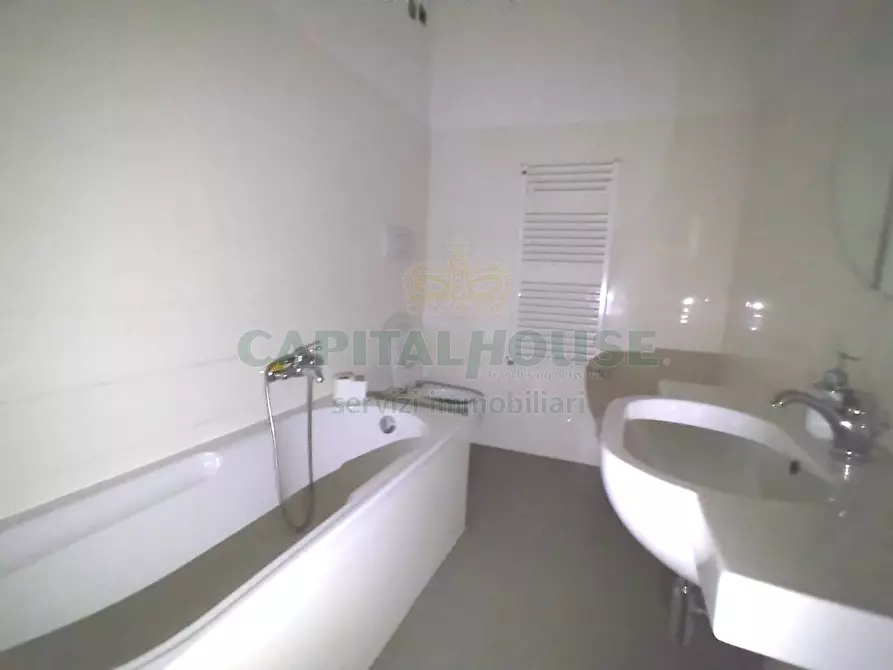 Immagine 10 di Appartamento in affitto  in VIA TOGLIATTI a Santa Maria Capua Vetere