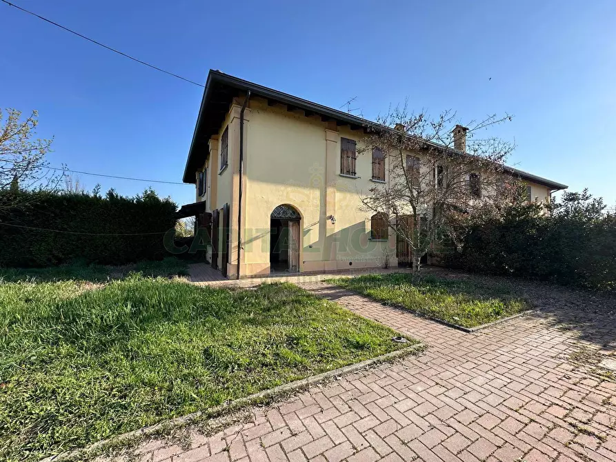 Immagine 1 di Villetta a schiera in vendita  in Via Bagno a Bentivoglio