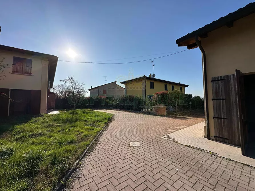 Immagine 29 di Villetta a schiera in vendita  in Via Bagno a Bentivoglio