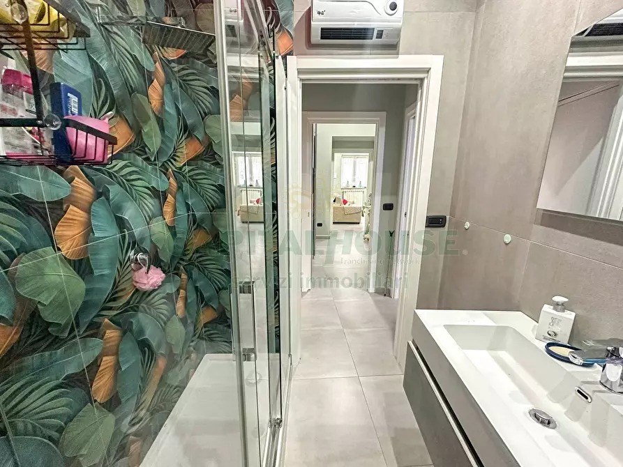 Immagine 11 di Appartamento in vendita  in ZONA VIA POMERIO a Capua