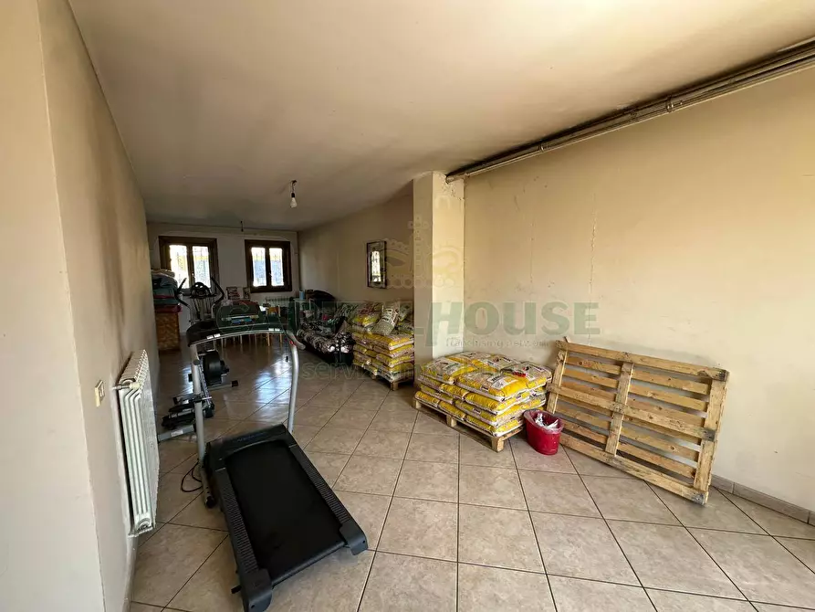 Immagine 11 di Villa in vendita  in via nola a Cercola