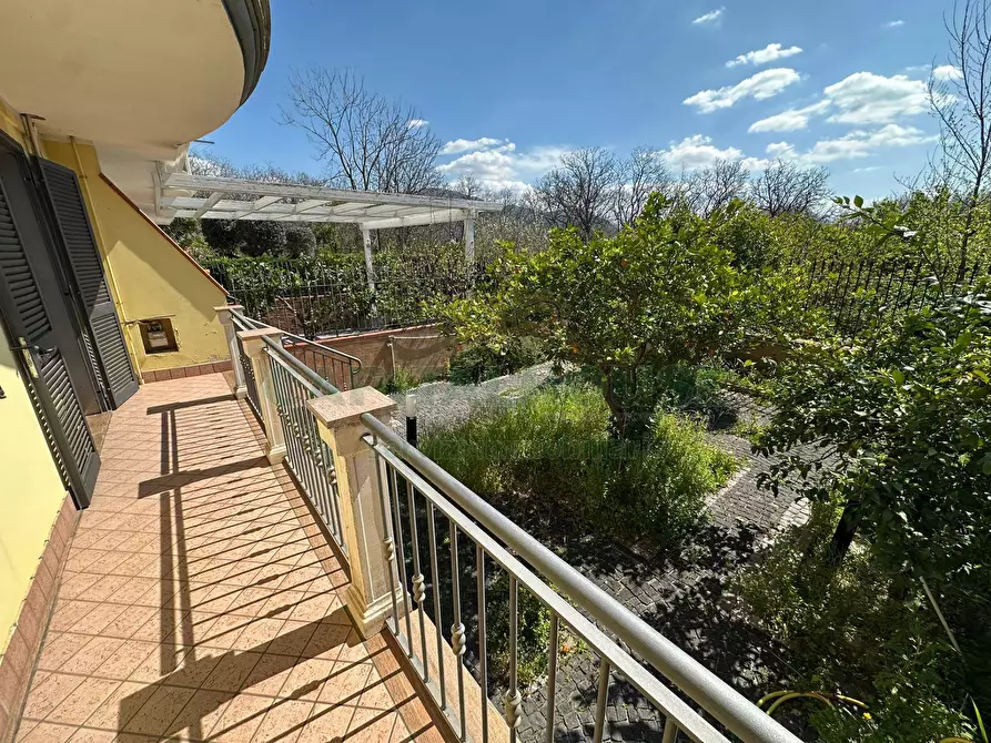Immagine 28 di Villa in vendita  in via nola a Cercola