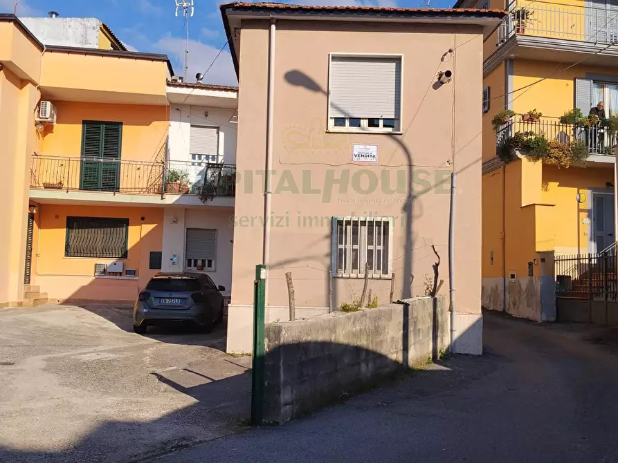 Immagine 1 di Casa semindipendente in vendita  in sirignano a Sirignano