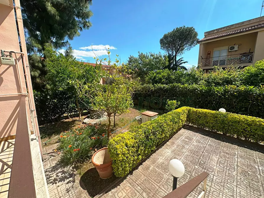 Immagine 2 di Villa in vendita  a Capua
