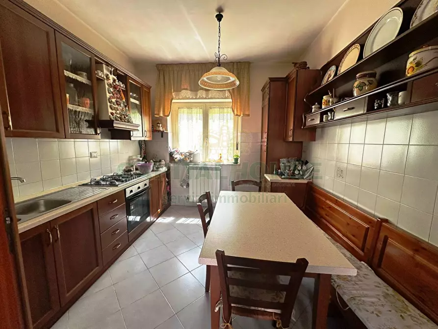 Immagine 6 di Villa in vendita  a Capua