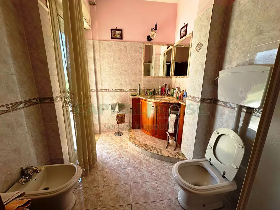 Immagine 18 di Villa in vendita  a Capua
