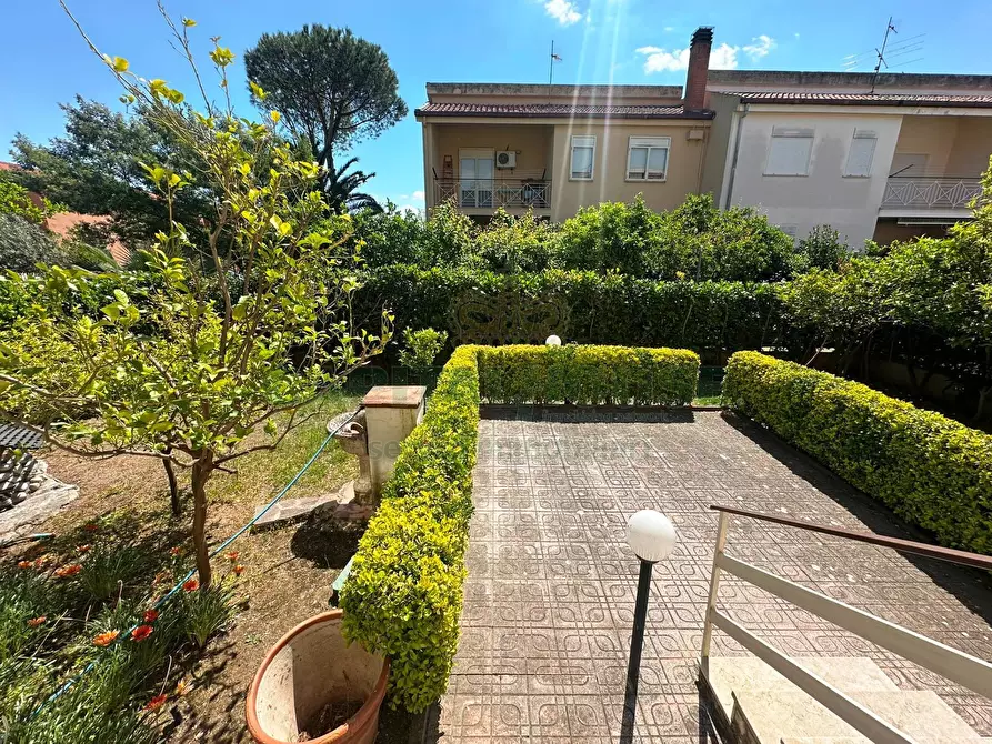 Immagine 24 di Villa in vendita  a Capua