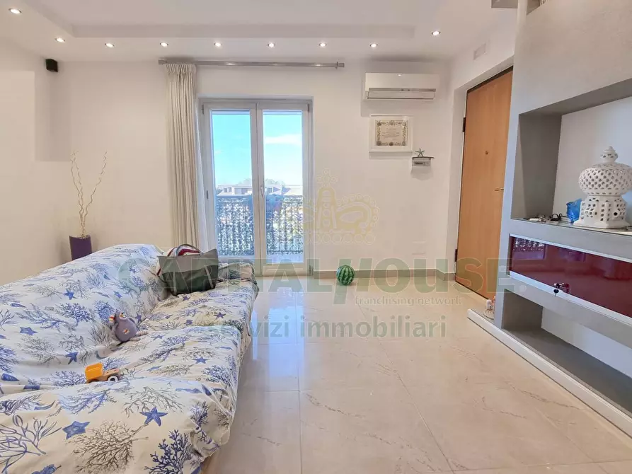 Immagine 4 di Attico in vendita  a Macerata Campania