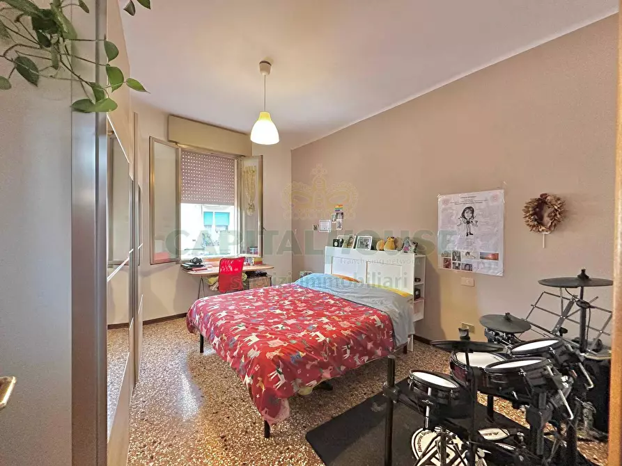 Immagine 14 di Appartamento in vendita  in Via San Donato a Bologna