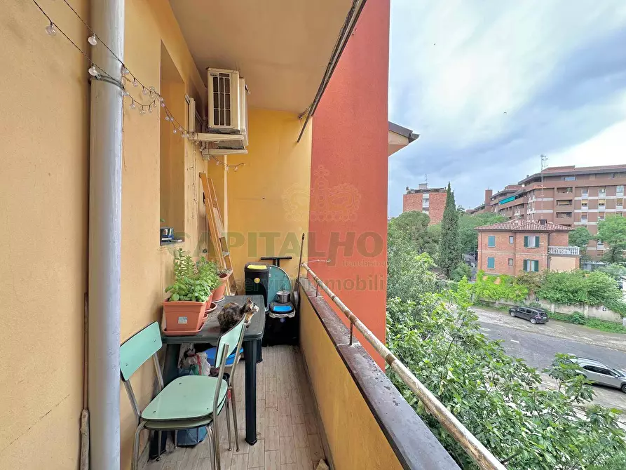 Immagine 8 di Appartamento in vendita  in Via San Donato a Bologna