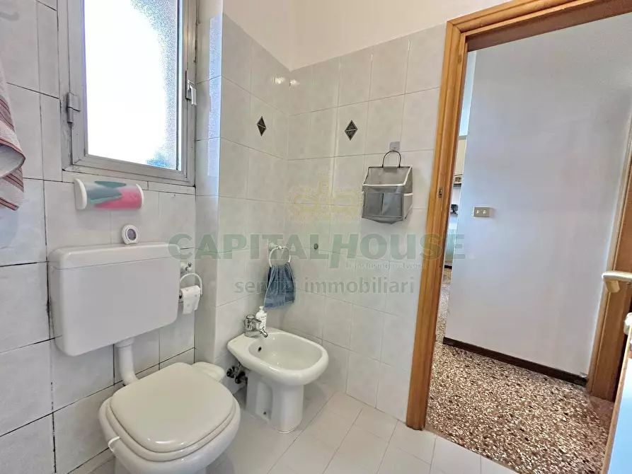 Immagine 12 di Appartamento in vendita  in Via San Donato a Bologna